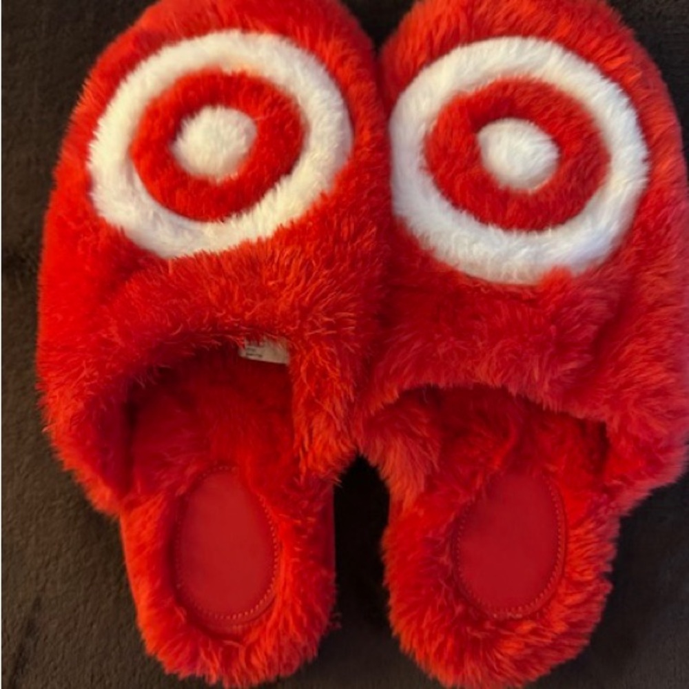 NEW UNISEX Target Red and White Fuzzy Slippers, W 9-10, M 7-8